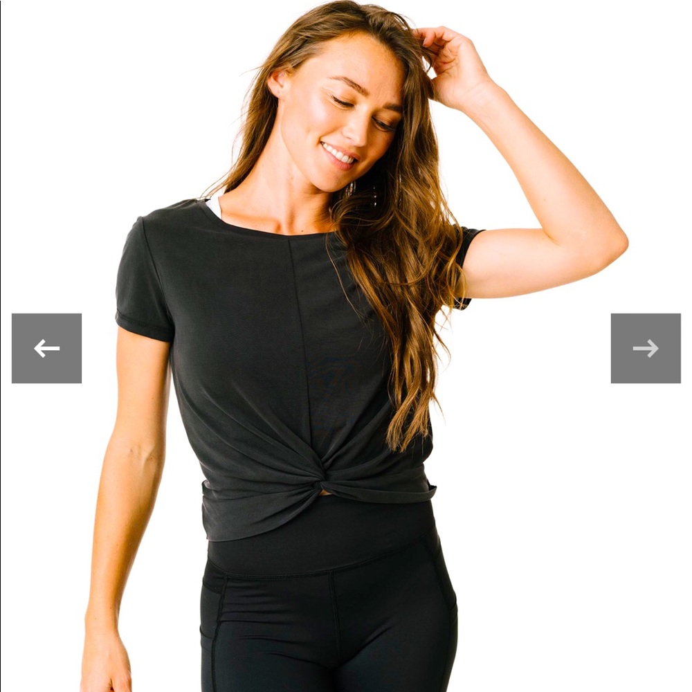 Zyia Black Swirl In The Front Tee